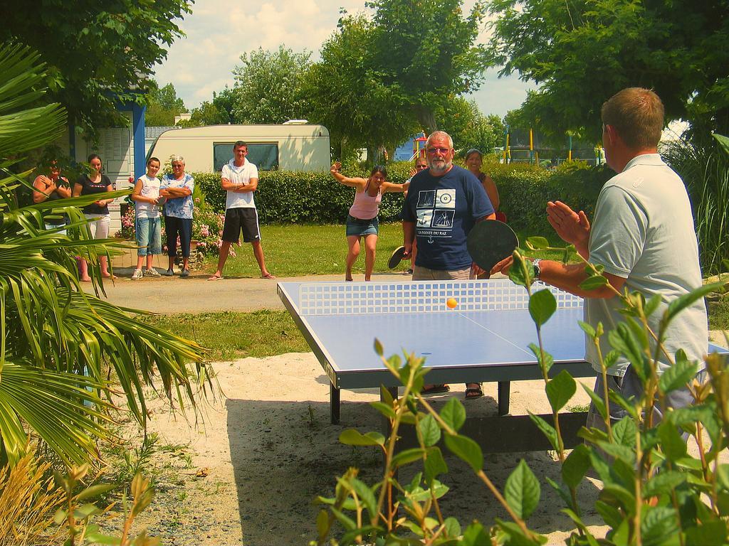 Camping Les Genets Hotel Penmarcʼh Exterior foto